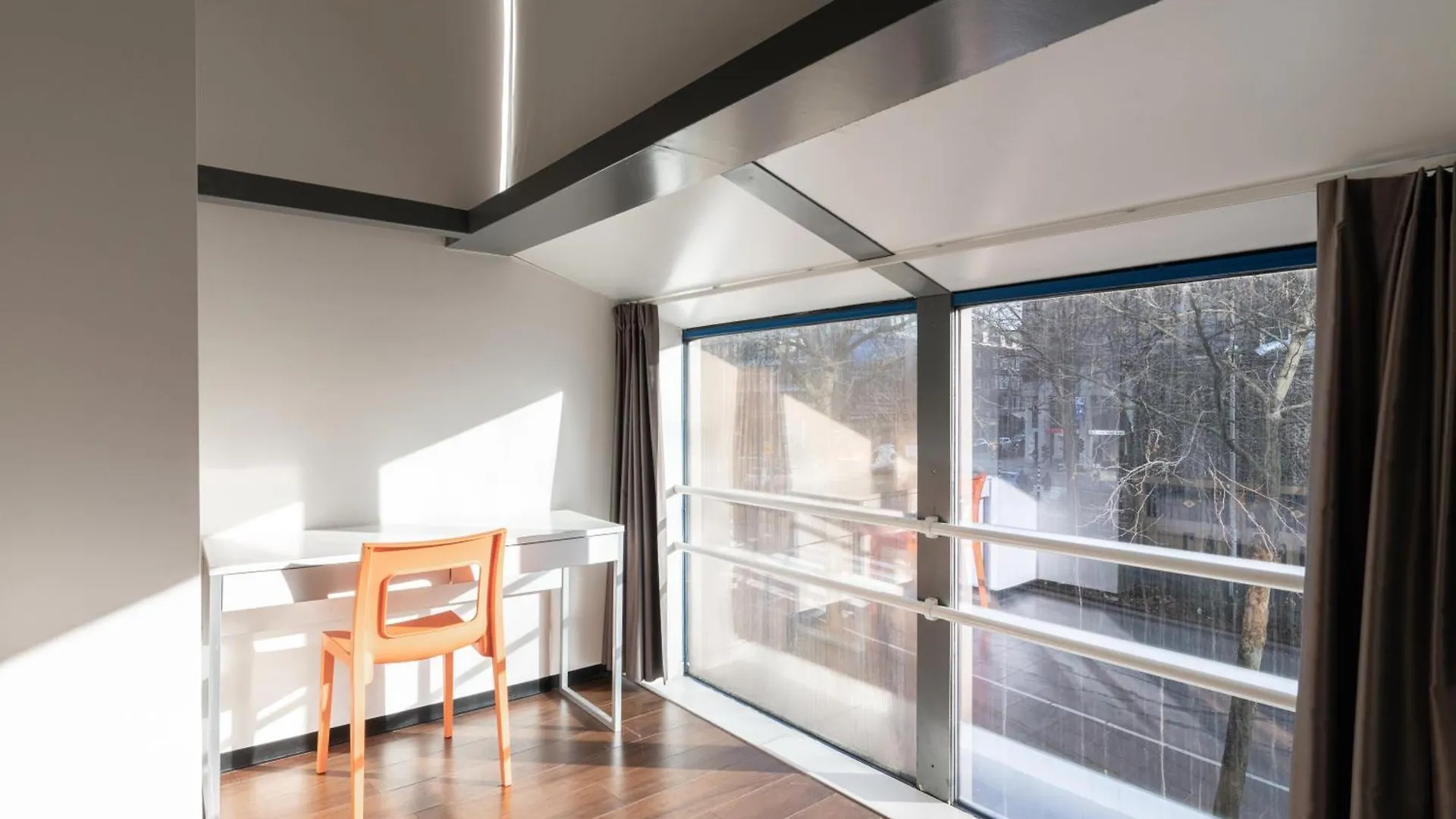 ** Hotel easyHotel Rotterdam Centro Urbano Países Bajos